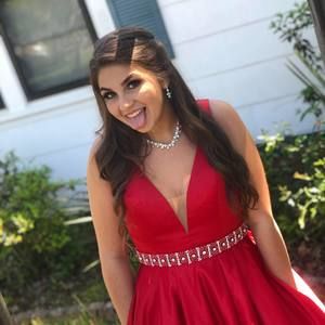 Meet your Posher, Leah